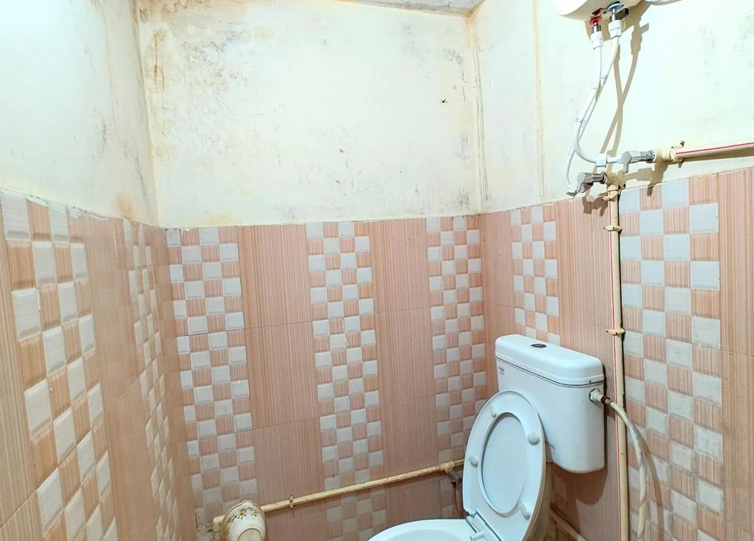 Fully Air-Conditioned - Hotel Varnasi Paradise Premium Near Kashi Vishwanath Temple - And- Ganga Ghat - #Free Parking #Wifi Facilities #Room Service - #Fully Air Conditioning Room #Prime Location - Best Seller In City Váránasí