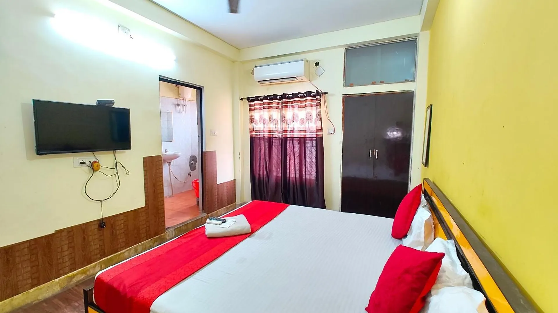 Fully Air-Conditioned - Hotel Varnasi Paradise Premium Near Kashi Vishwanath Temple - And- Ganga Ghat - #Free Parking #Wifi Facilities #Room Service - #Fully Air Conditioning Room #Prime Location - Best Seller In City Váránasí Indie